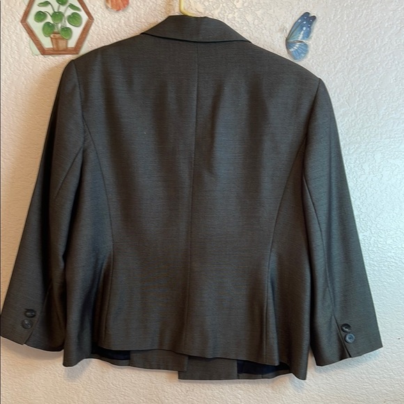Kasper Gray Double-Breasted Blazer with Notched Lapels - Picture 10 of 16
